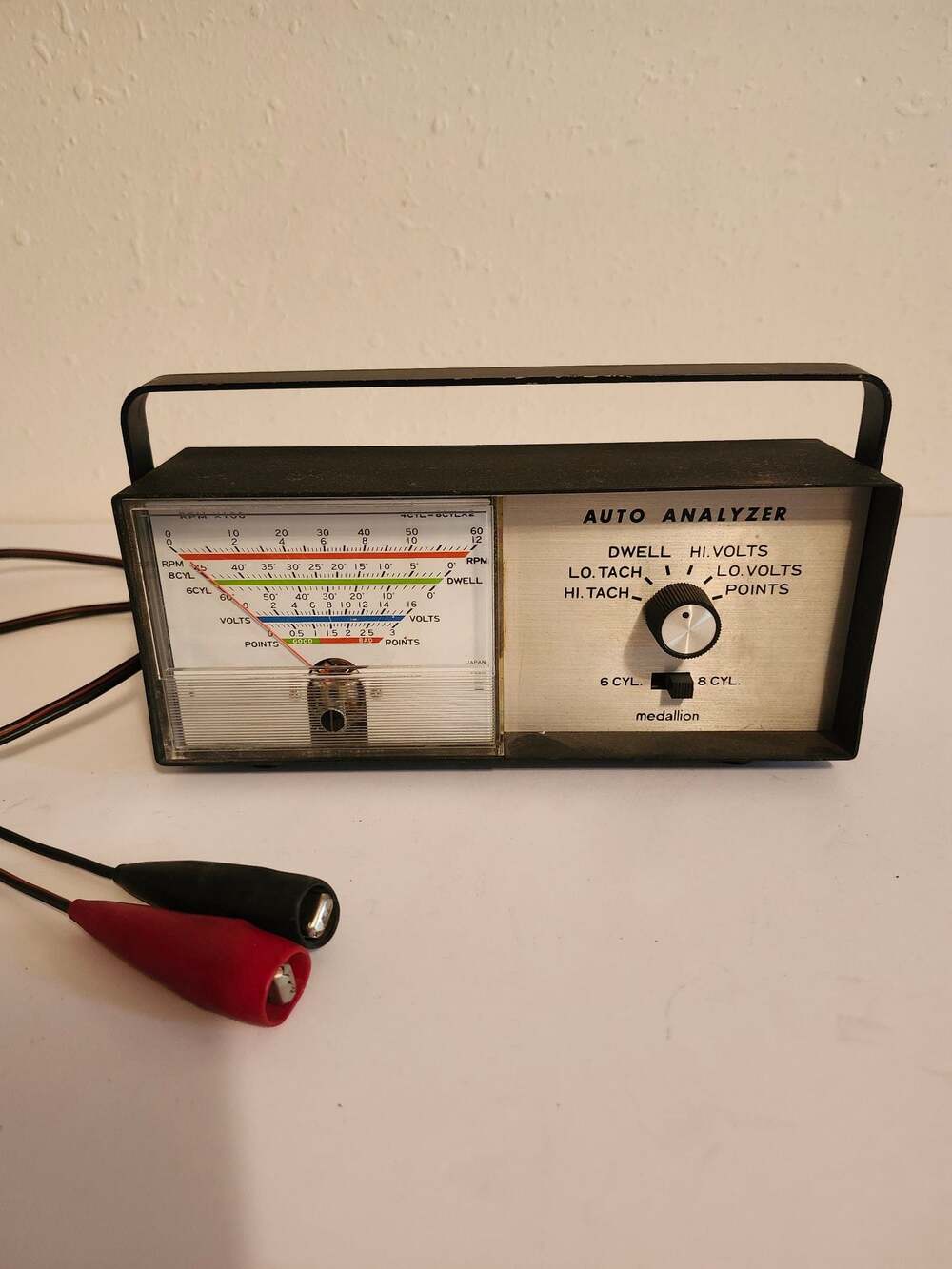 Vintage Medallion Auto Analyzer Dwell Tach Volts Points Testing Tool